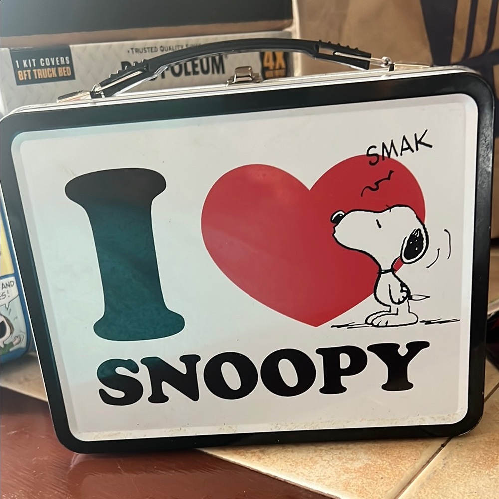 Vintage Snoopy Lunchbox